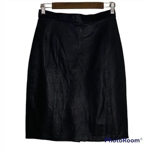 Compagnie Internationale Express Black Leather Skirt Above Knee Womens Size 9/10